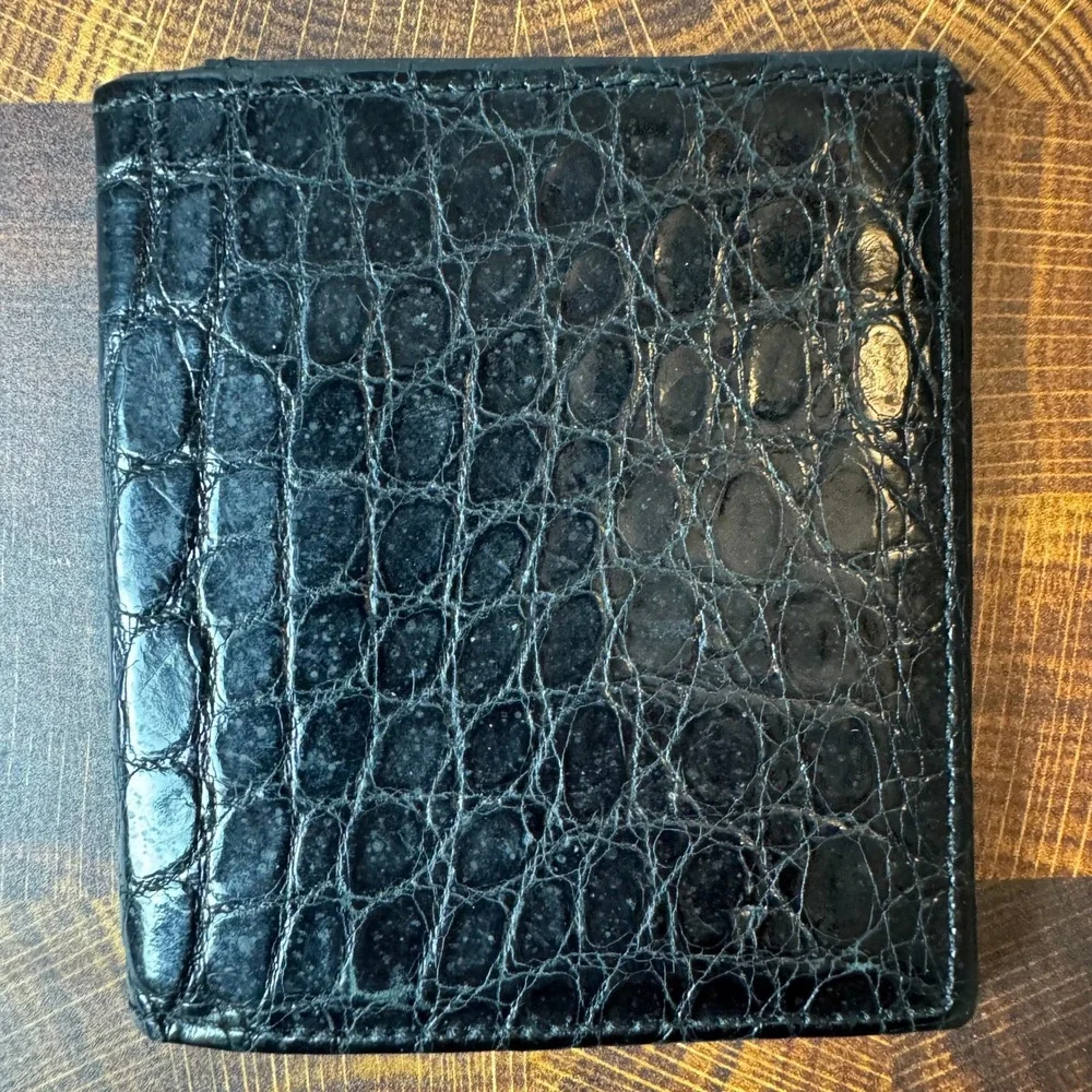 Vintage Coach Black Crocodile Embossed Leather Bifold Wallet Mens ID Window